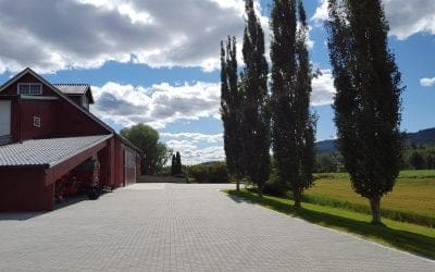 Belegningssteinsdekke på gårdsbruk
