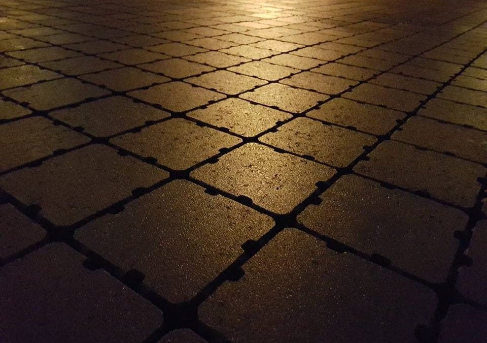 Permeable dekker by night!