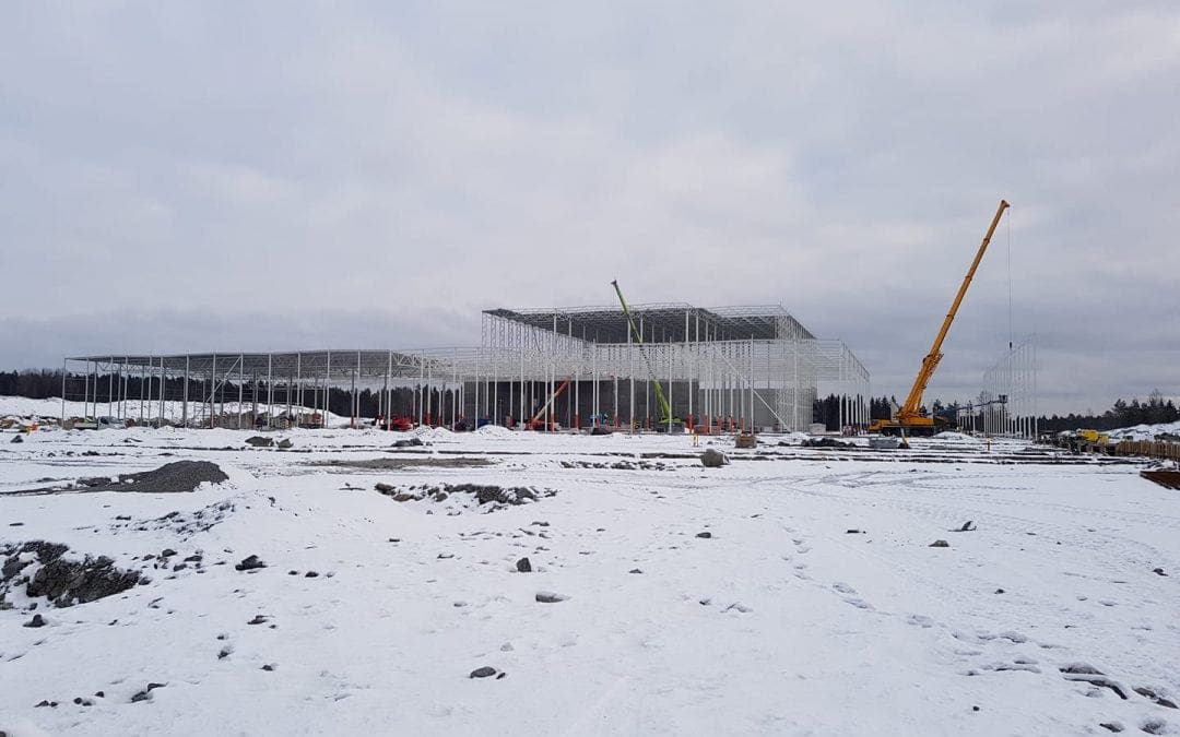 Rett utenfor Moss reiser Europris sitt nye, gigantiske lager.